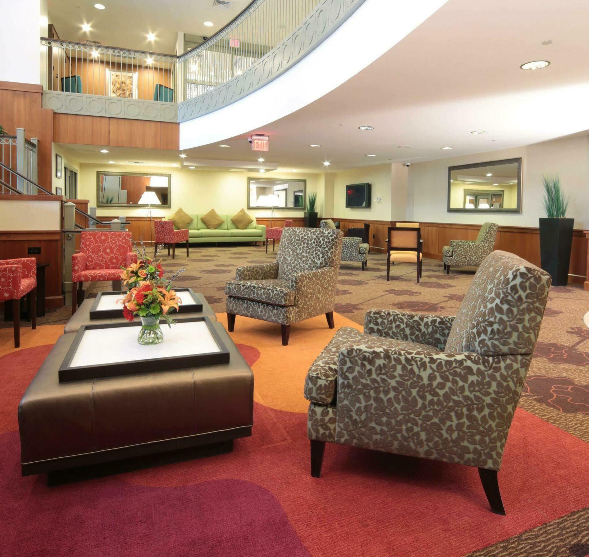 Hilton Garden Inn Pittsburgh University Place Interior photo